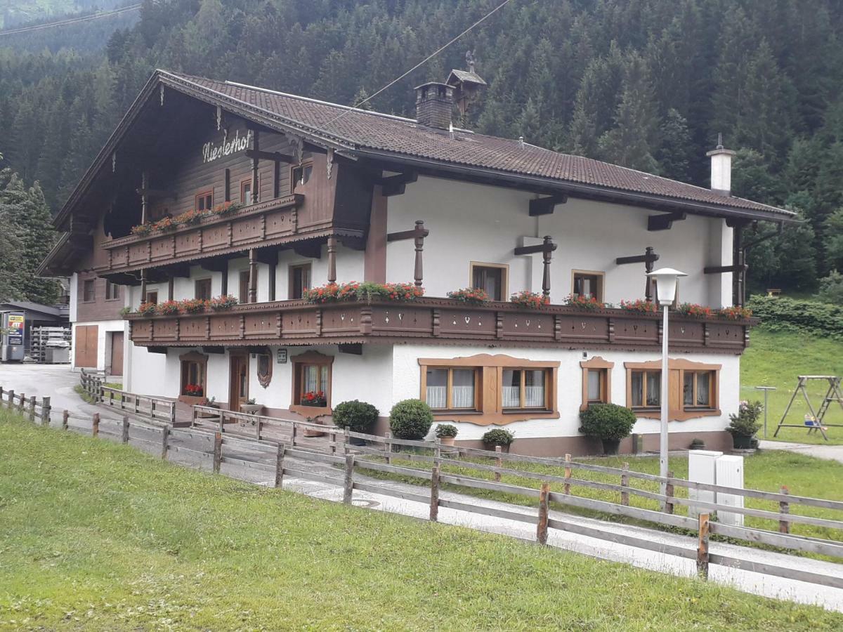 Nieslerhof Villa Mayrhofen Exterior photo